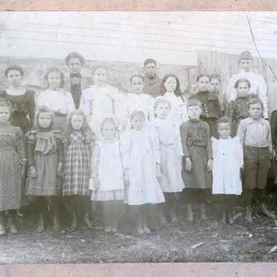 Pupils of Quiambaug School, 1900