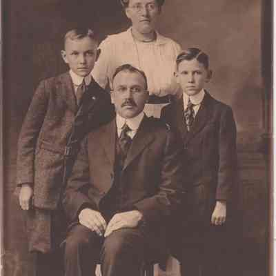 Crouch Family Photograph Collection