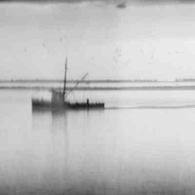 Dragger headed out of Stonington Harbor