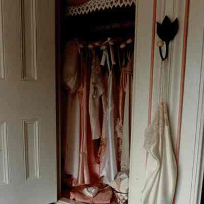 "Lady's Dressing Room" Detail, Palmer House, 1989