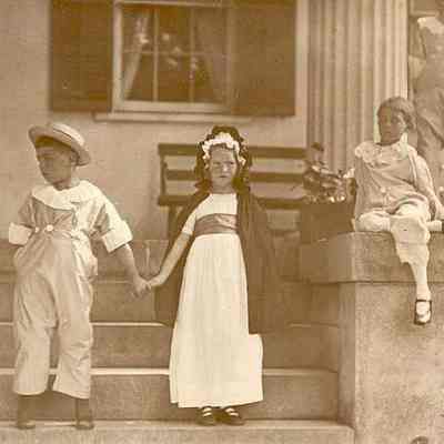 Young folks at Congregational Parsonage, Stonington CT