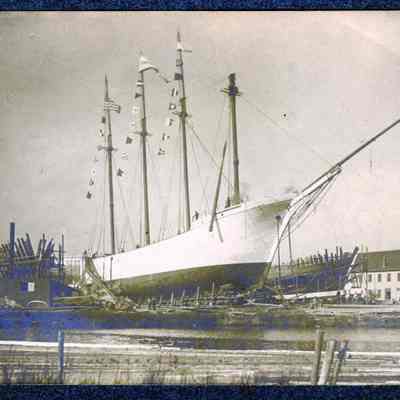 MacDonald Shipyard