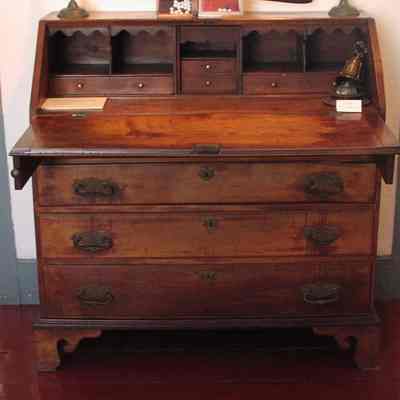 Desk, Slant-top