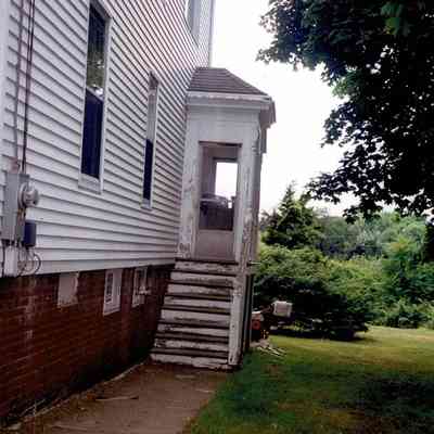 Back Entrance, 166 Elm Street