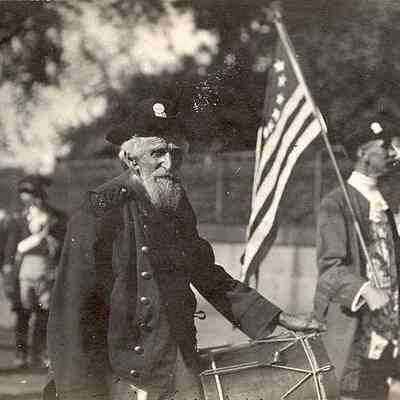 Carey Maine, oldest Civil War veteran, and Dr. C. Wesley Hale, in parade, Stonington CT