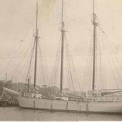 Draper at dock, Stonington CT