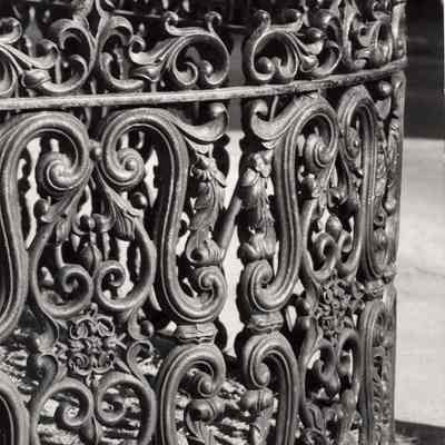 Cast iron fence detail, 1 Main Street, Stonington CT