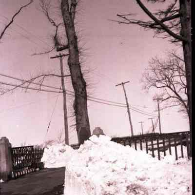Driveway at Palmer House in winter, North Water Street