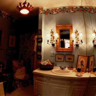 "The Master Bathroom", Palmer House, 1989