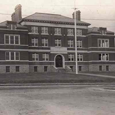 West Broad Street School