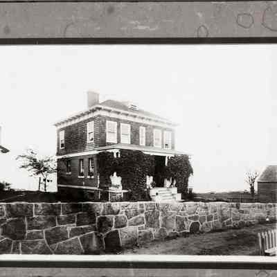 Lighthouse Keeper's house with foliage