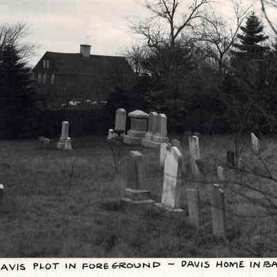 Davis Cemetery on Greenhaven Road