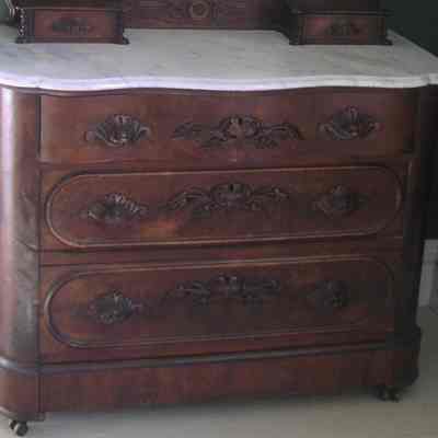 Dresser