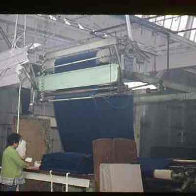 Folding machine for velvet