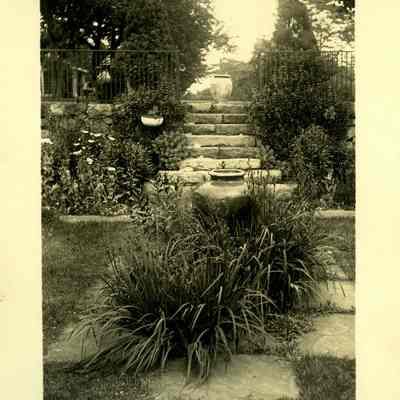 35 Grand Street, Stonington CT garden steps