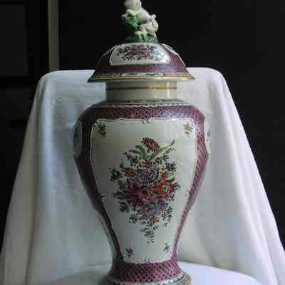Vase, Temple