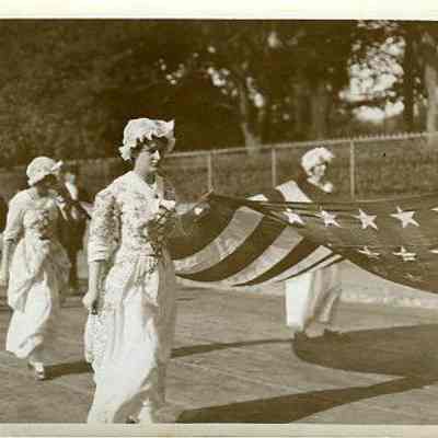 Stonington girls with American Flag, Stonington CT