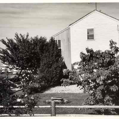 4 Cross Street