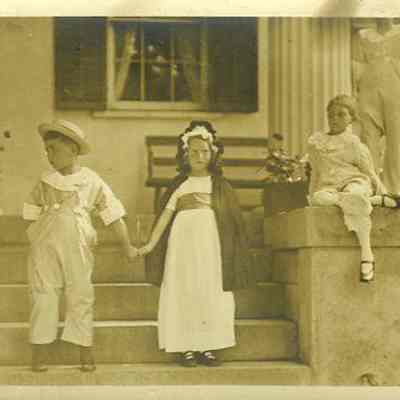 Children in costume (colonial?), Stonington CT