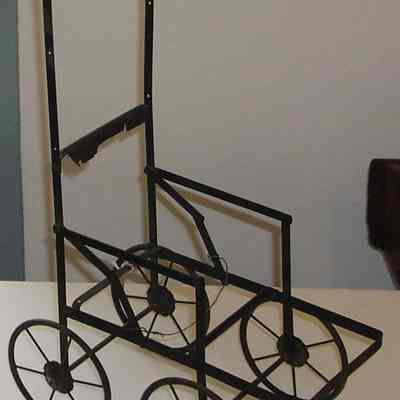 Carriage, Doll