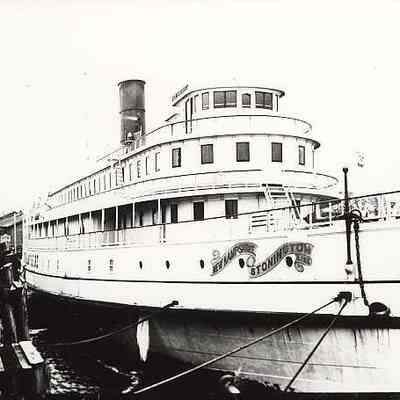 Steamer New Hampshire, Stonington Line tied up at dock, Stonington CT