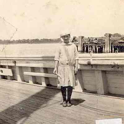 Dorothea Hewitt on deck of Draper