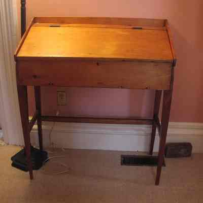 Desk, Slant-top