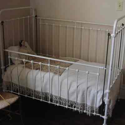 Crib
