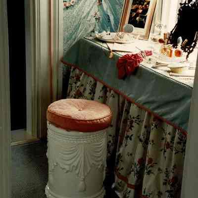 "Lady's Dressing Room" Detail, Palmer House, 1989