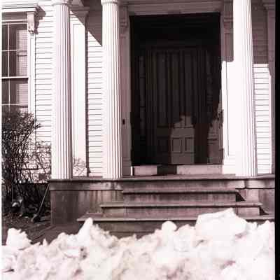 Front entrance of Palmer House