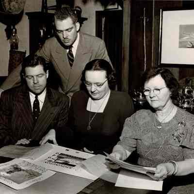 Members of Stonington Tricentennial Executive Committee