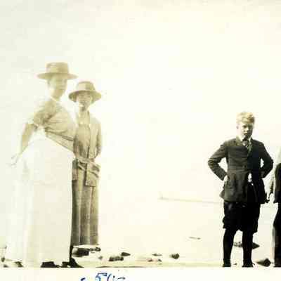 Hobart family at Stonington Point
