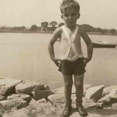 Andy Perry, 1931