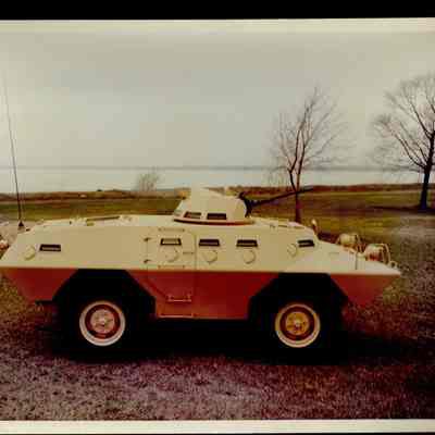 Cadillac Gage V100 in Desert Tan