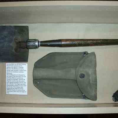 M1943 E-tool and cover
