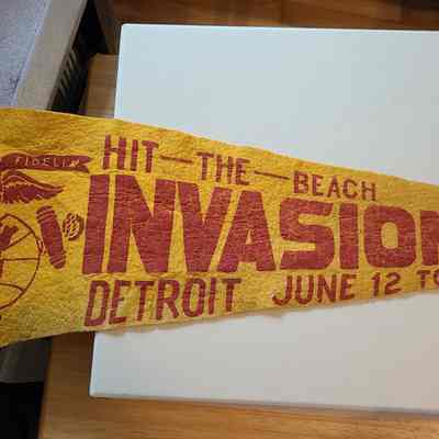 "Detroit Invasion Show" Pennant.