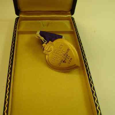 WWII Purple Heart in presentation case