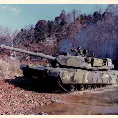 Early M1 Abrams photo