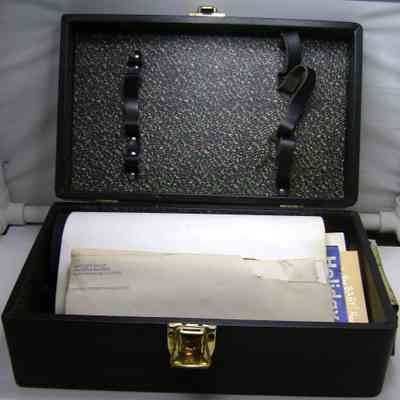 Portable Bar - Container: Contained personal effects.