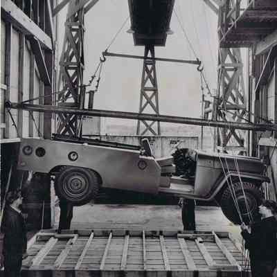 Prototype Jeepster vehicle photo