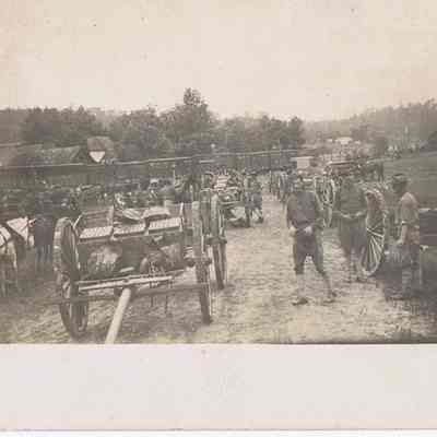 Pic- WW1 Horse-drawn carts