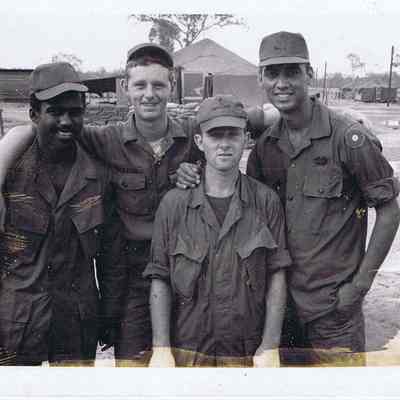 Dennis Childs & three fellow infantrymen