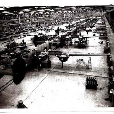 Ft Worth B-24 assembly line