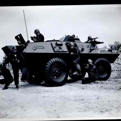 Cadillac Gage V100 w/ Soldiers & M63's
