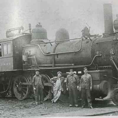 Engine 200 Altoona Rail Yard 1915