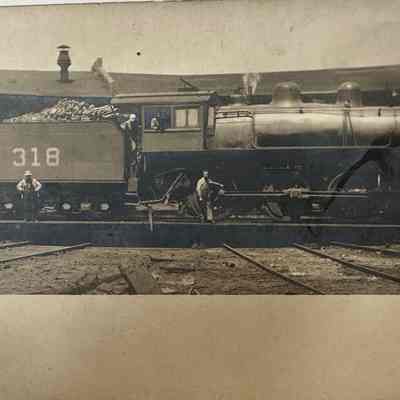 Steam engine on Altoona turntable