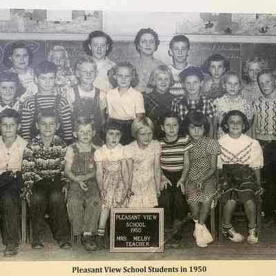 Pleasant View School Students in 1950