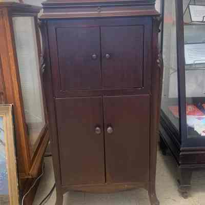 Phonograph