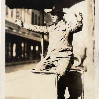 Police Traffic Cop - 1920's Honolulu, Hawaii - REAL PHOTO