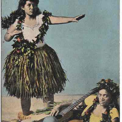 Hawaiian Hula-Hula Dancers